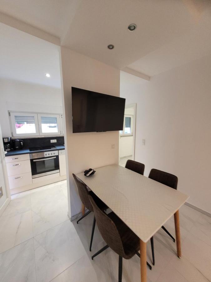 Harizma Apartment Primosten Bagian luar foto
