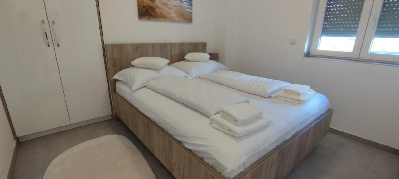 Harizma Apartment Primosten Bagian luar foto
