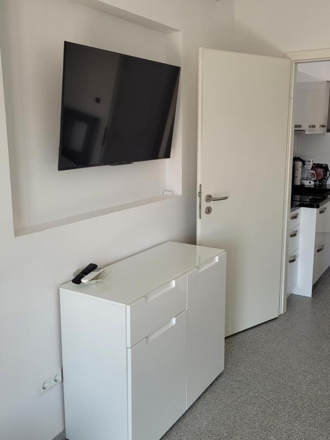 Harizma Apartment Primosten Bagian luar foto